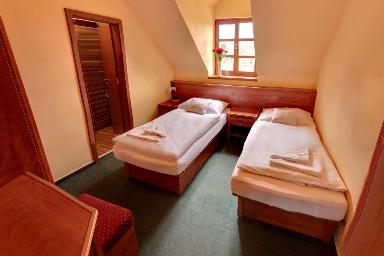 Stirinska Stodola U Prahy Hotel Kamenice Exterior photo