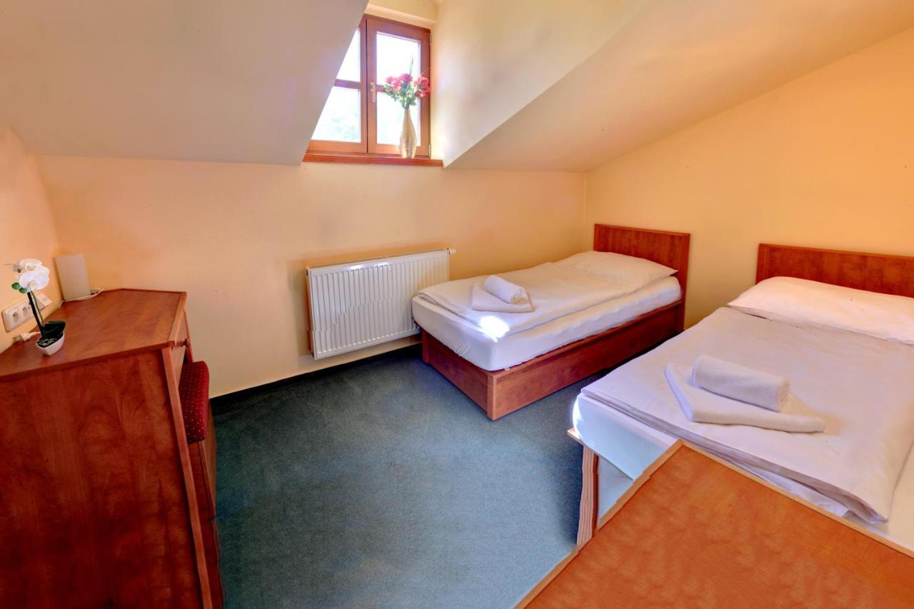 Stirinska Stodola U Prahy Hotel Kamenice Exterior photo
