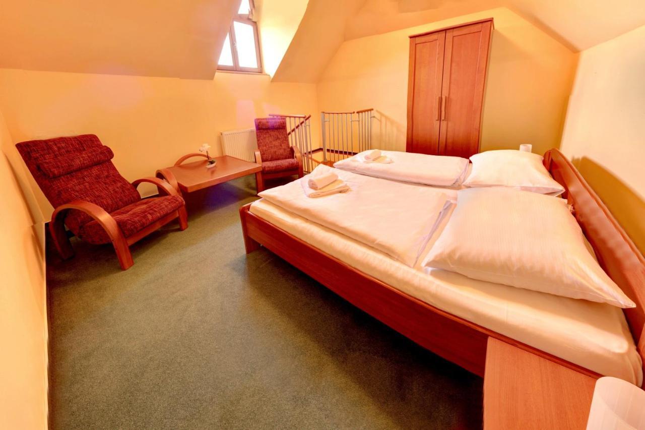 Stirinska Stodola U Prahy Hotel Kamenice Exterior photo